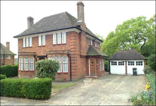 32b Gurney Drive